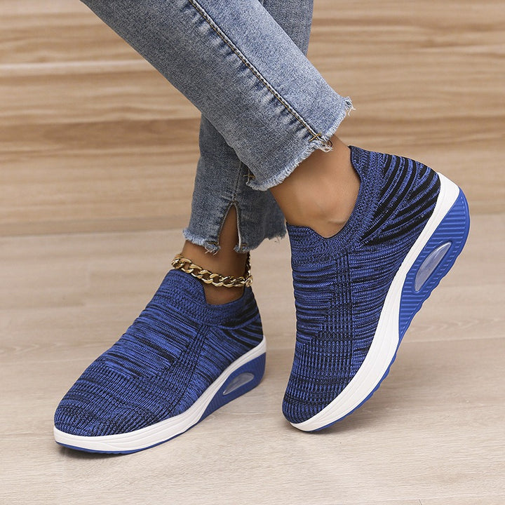 Women's Slip-On Shoes in Breathable Mesh – Round Toe Flat