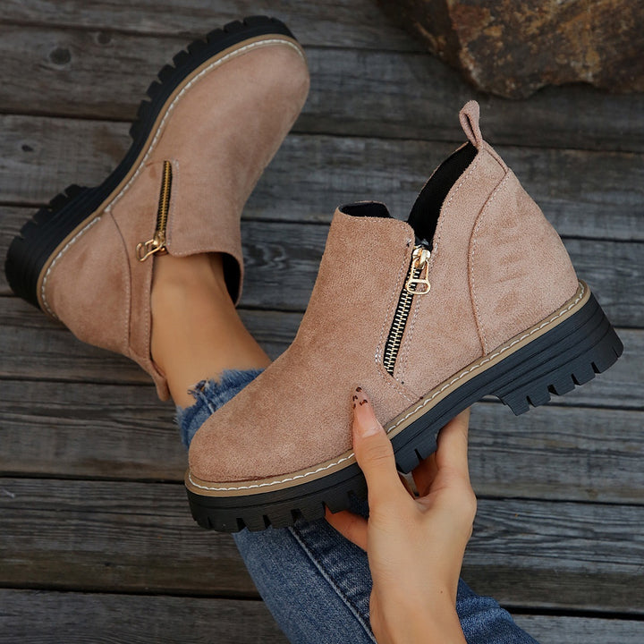 Damen-Stiefeletten in Wildlederoptik – seitlicher Reißverschluss, dicke Sohle