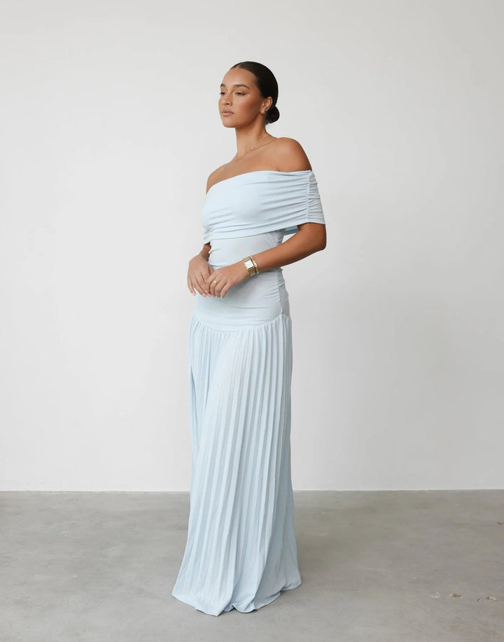 Abito Maxi Donna Spalle Scoperte Plissettato – Taglio Fluido e Versatile