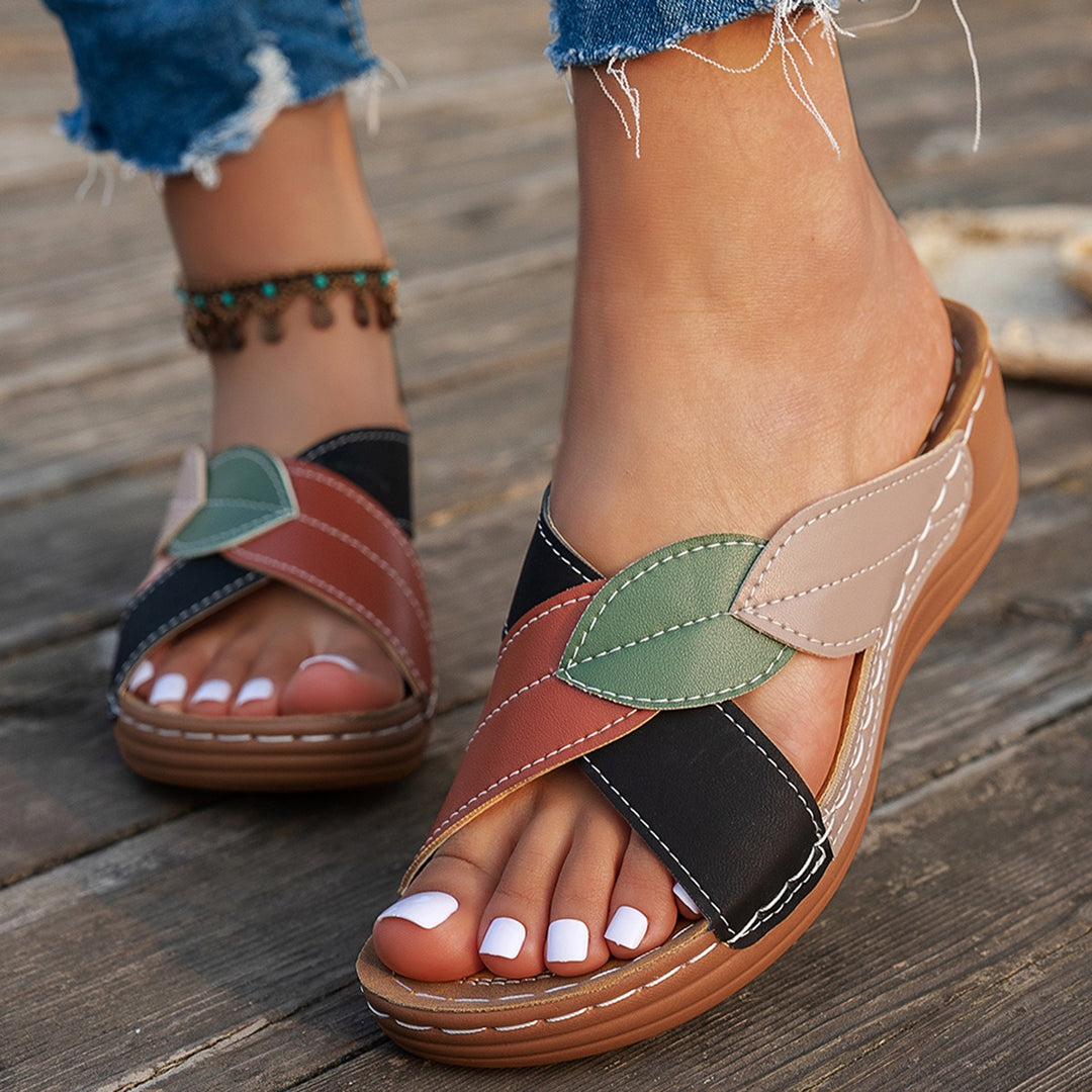 Sandali con Zeppa Donna Punta Aperta – Fasce Incrociate Color Block