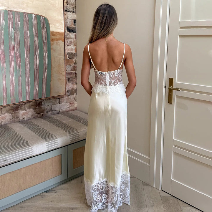 Abito lungo da donna con pannelli in pizzo – schiena scoperta e scollo a V profondo