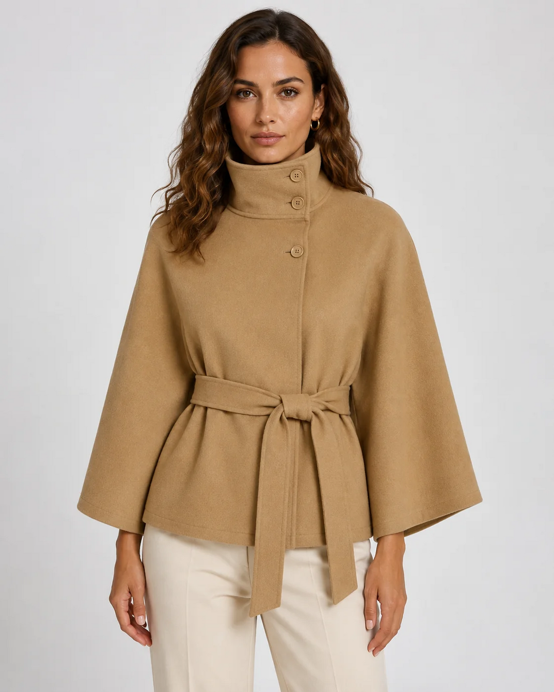 Manteau Femme Coupe Chauve-Souris – Col Montant Boutons Ceinture