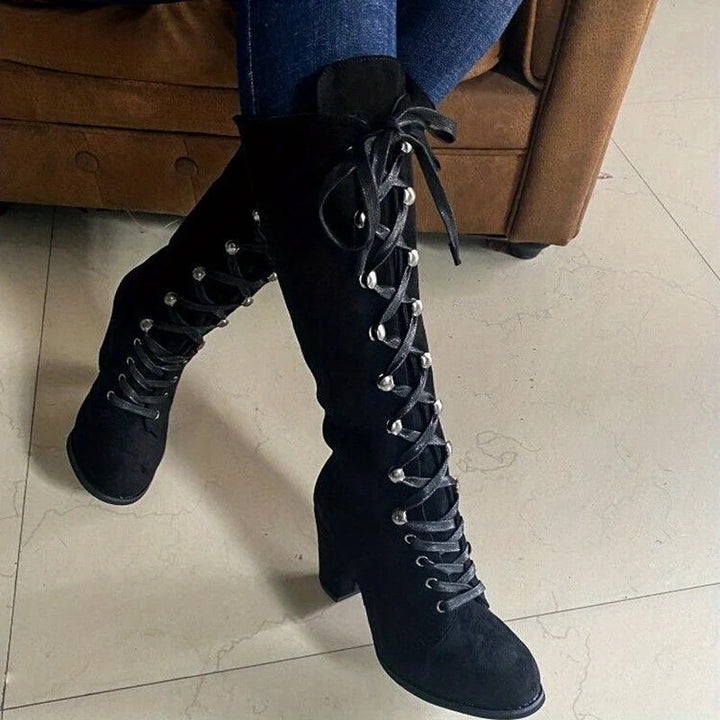 Botte Femme Haute en Suédine – Style Cavalière à Talon Large