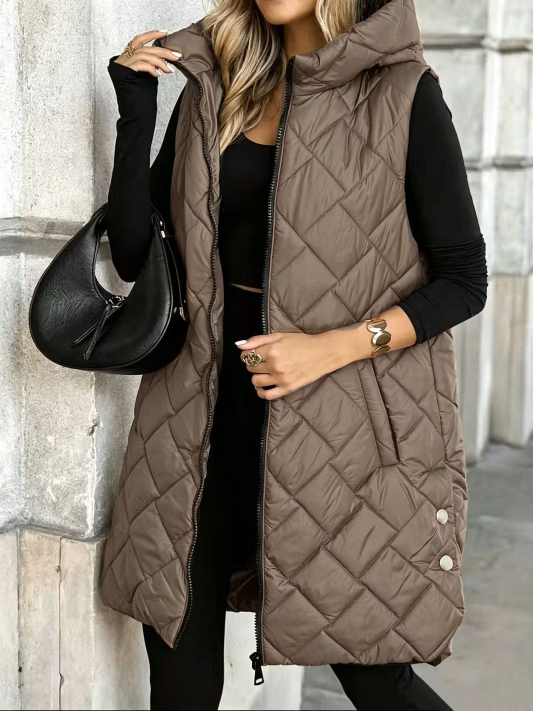 Gilet Femme Sans Manches à Capuche – Coupe Longue Zippée