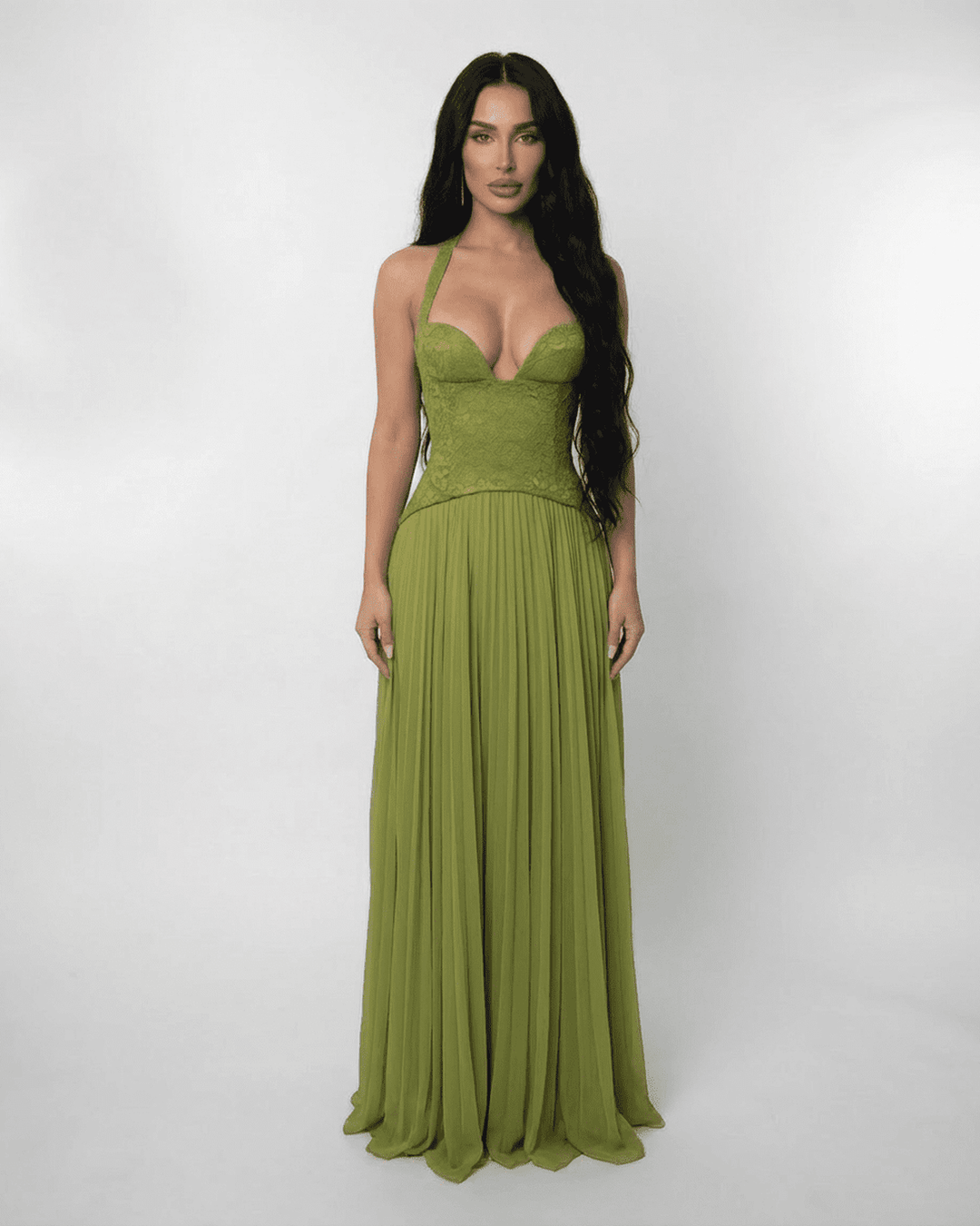 Abito lungo donna con collo a halter – schiena con corsetto allacciato e gonna plissettata