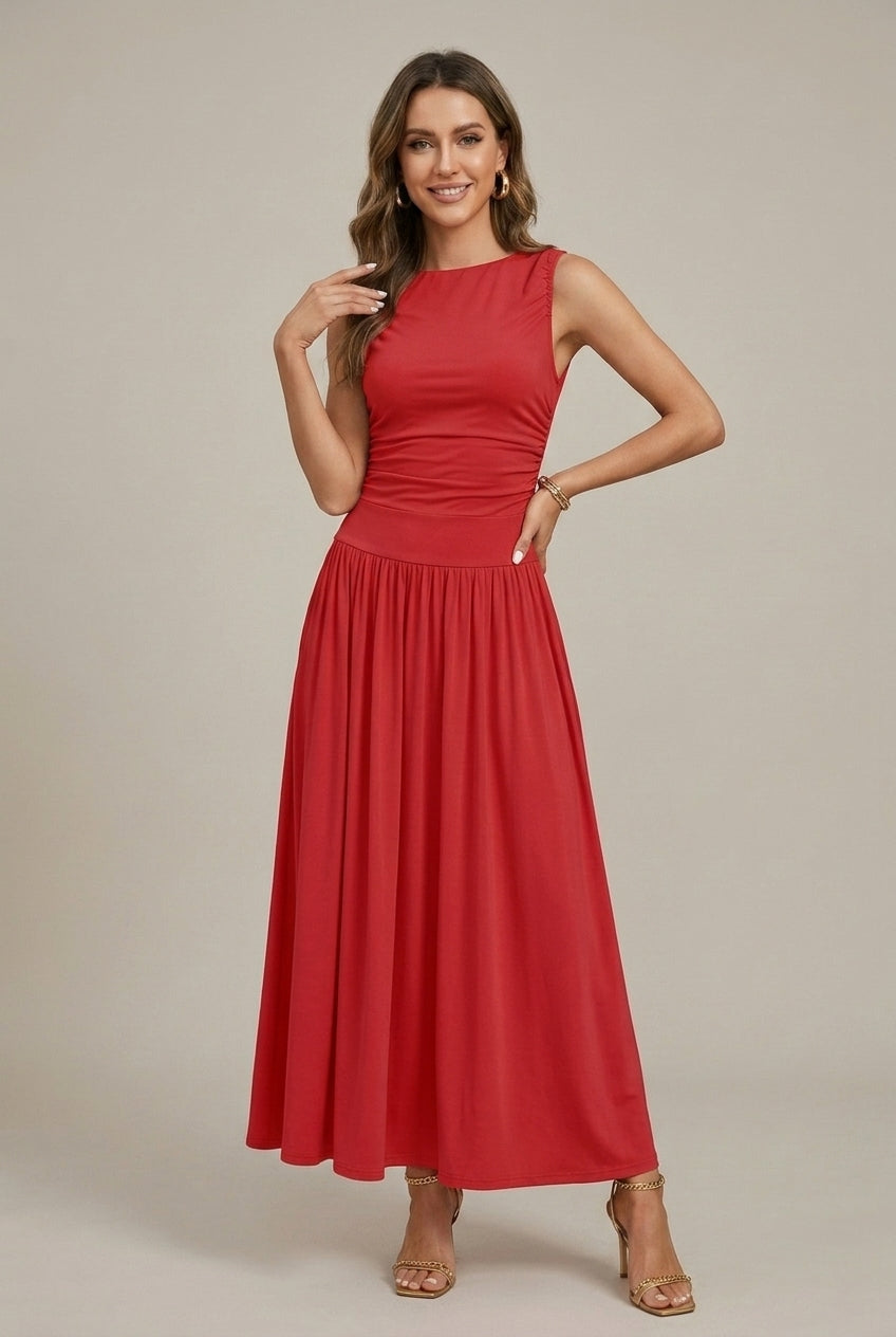 Ärmelloses langes Damenkleid – geraffte Taille und weiter Rock