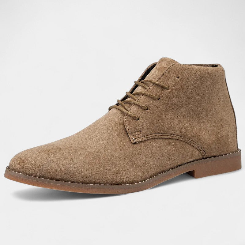 Hohe Wildlederstiefel Herren – robust, vielseitig, zeitlos